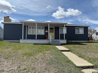 316 E Hugus St, Rawlins, WY 82301