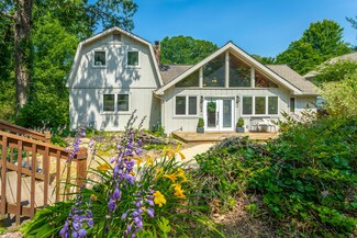 1169 James Blvd, Signal Mountain, TN 37377