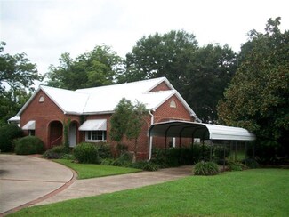 133 Moore St, Cowpens, SC 29330