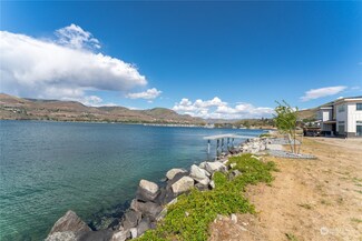102 Burbot Ln, Chelan, WA 98816