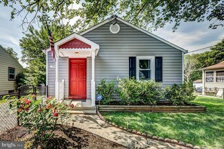 709 Crabb Ave, Rockville, MD 20850