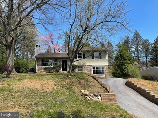 24 W Golf Club Ln, Paoli, PA 19301