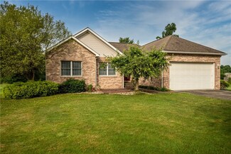 900 S Keel Ridge Rd, Hermitage, PA 16148
