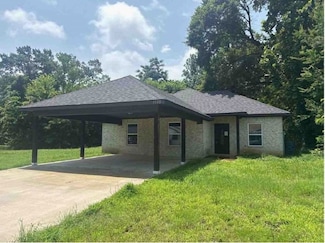 1108 E 8th St, Mount Pleasant, TX 75455