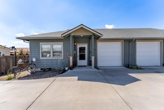 753 SW Kinsington Ct, Grants Pass, OR 97526
