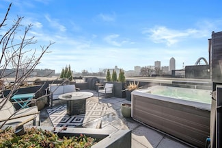 117 E Center St, Des Moines, IA 50309