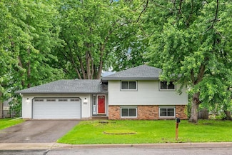 8350 5th St NE, Minneapolis, MN 55432