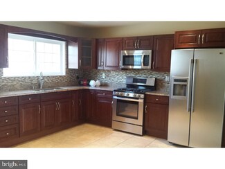 308 S 27th St, Camden, NJ 08105