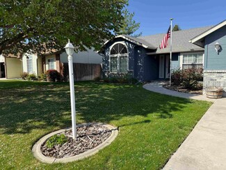 2176 E Lochmeadow Ct, Meridian, ID 83646