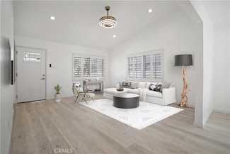 10848 Huston St, North Hollywood, CA 91601