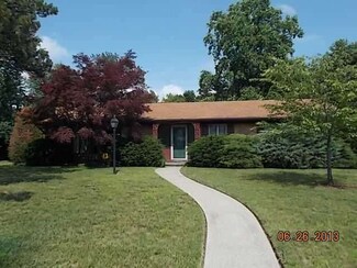 3152 Orchard Trail Dr, Toledo, OH 43606