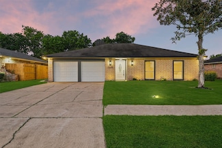 15439 Indian Woods Dr, Missouri City, TX 77489