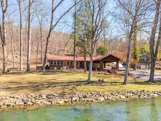 7286 Mullins Cove Rd, Whitwell, TN 37397