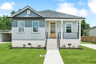 4927 Sandalwood St, New Orleans, LA 70127