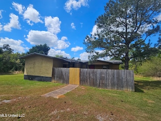 209 Spooner Rd, Lucedale, MS 39452