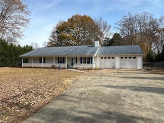 865 Lewisville Vienna Rd, Lewisville, NC 27023