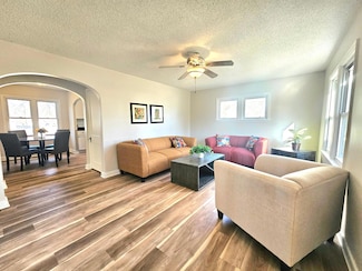 584 Bluff St NE, Hutchinson, MN 55350