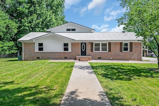 114 Thompson Ln, Cookeville, TN 38506