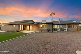 1801 E Berridge Ln, Phoenix, AZ 85016