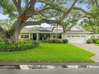 128 Palmetto Ln, Largo, FL 33770