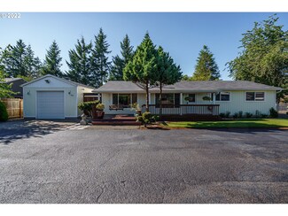 458 S Fir St, Canby, OR 97013