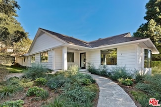 2400 Glendower Ave, Los Angeles, CA 90027