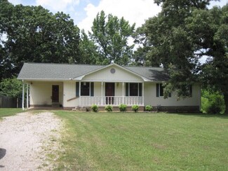 2385 Clifft Rd, Bolivar, TN 38008