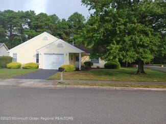 95 Sheffield Dr, Forked River, NJ 08731