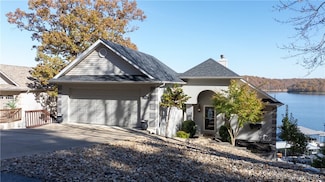 17661 Sheldon Point Rd, Gravois Mills, MO 65037