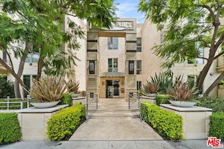 1318 Roxbury Dr Unit 215, Los Angeles, CA 90035
