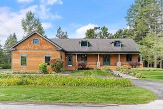 3320 Aurora Dr, Petoskey, MI 49770