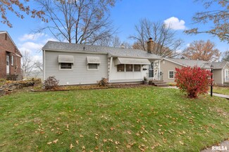 3017 Carey Ave, Davenport, IA 52803