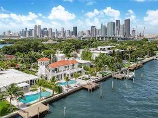 1001 N Venetian Dr, Miami Beach, FL 33139