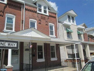 15 E Rambo St, Bridgeport, PA 19405