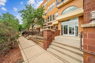 150 E Burnsville Pkwy Unit 301, Burnsville, MN 55337