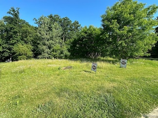 62 Donegal Ct, Fenton, MI 48430