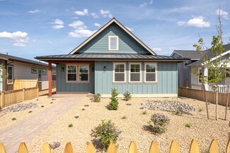 892 NW 19th St, Redmond, OR 97756