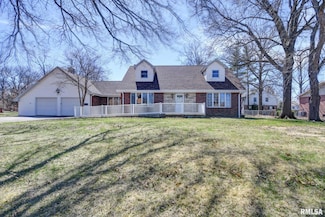 1506 W Main Cross St, Taylorville, IL 62568
