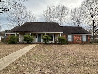 33 Oak Meadow Dr, Grenada, MS 38901