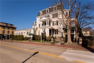 38 Bellevue Ave Unit D, E, Newport, RI 02840