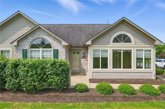2024 Jamestown Ct, Valencia, PA 16059