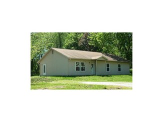 206 E 8th St, Pleasanton, KS 66075
