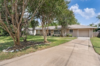 4602 Randwick Dr, Houston, TX 77092