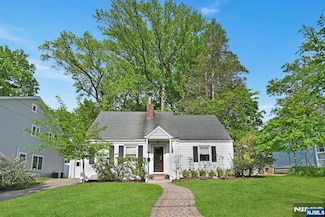 112 Wayne Ave, River Edge, NJ 07661