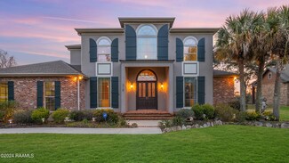 318 Interlaken Dr, New Iberia, LA 70563