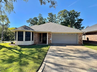 1 Pebble Creek Dr N, Longview, TX 75605