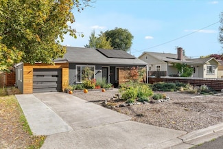 917 Grant Ave, Medford, OR 97501