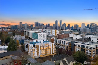 222 10th Ave E, Seattle, WA 98102