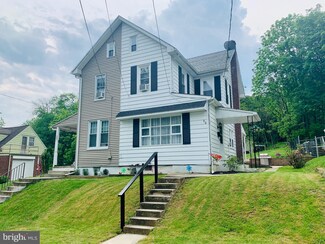 52 W Fairview St, Mohnton, PA 19540