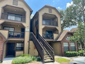 315 Lakepointe Dr Unit 302, Altamonte Springs, FL 32701